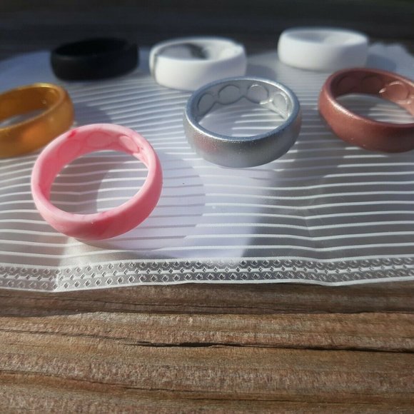 7PCS Women Wedding Ring Rubber Silicone Bands-New - Picture 2 of 3